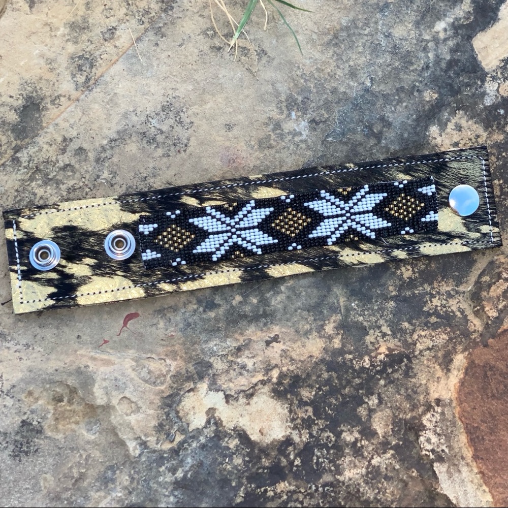 Genuine 💯 Cowhide Cuffs - Picture 4 of 16